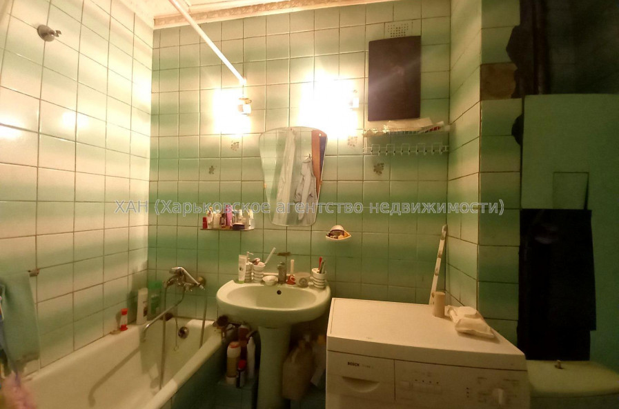 Продам квартиру, Ильинская ул. , 3 кім., 70 м², косметический ремонт 