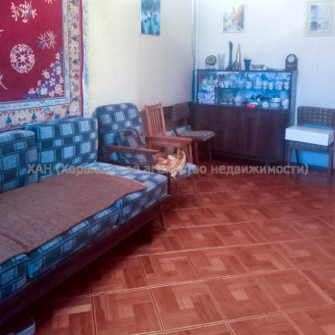 Продам квартиру, Ильинская ул. , 3 кім., 70 м², косметический ремонт 