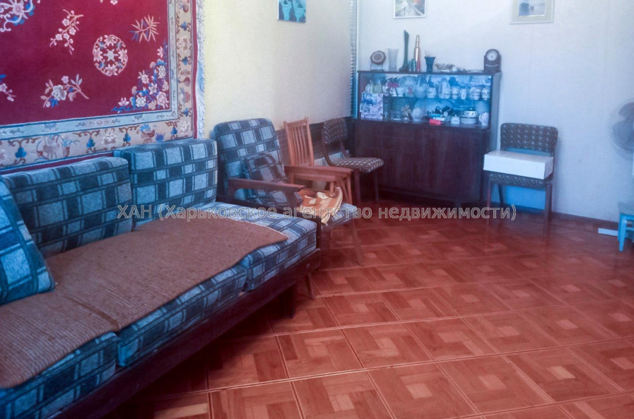 Продам квартиру, Ильинская ул. , 3 кім., 70 м², косметический ремонт 