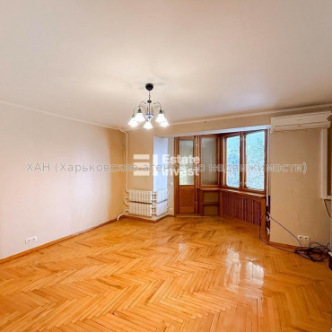 Продам квартиру, Полтавский Шлях ул. , 3 кім., 71 м², косметический ремонт 