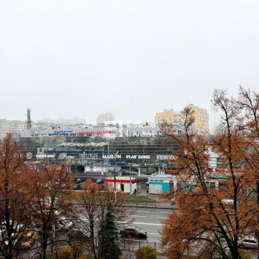 Продам квартиру, Полтавский Шлях ул. , 3 кім., 71 м², косметический ремонт 