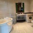 Продам квартиру, Барабашова академика ул. , 2 кім., 68 м², капитальный ремонт 