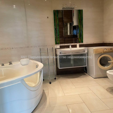 Продам квартиру, Барабашова академика ул. , 2 кім., 68 м², капитальный ремонт 