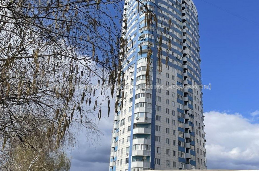 Продам квартиру, Барабашова академика ул. , 2  ком., 68 м², капитальный ремонт 