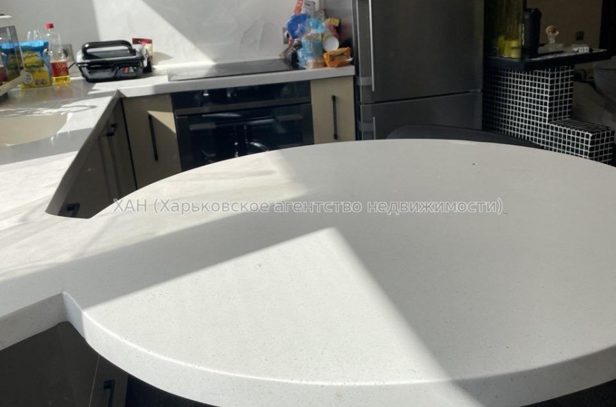 Продам квартиру, Барабашова академика ул. , 2  ком., 68 м², капитальный ремонт 