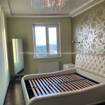 Продам квартиру, Барабашова академика ул. , 2 кім., 68 м², капитальный ремонт 