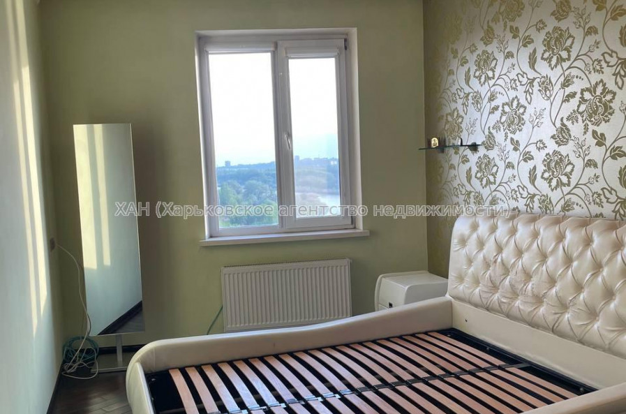 Продам квартиру, Барабашова академика ул. , 2 кім., 68 м², капитальный ремонт 