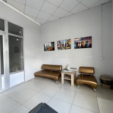 Продам квартиру, Барабашова академика ул. , 2  ком., 68 м², капитальный ремонт 