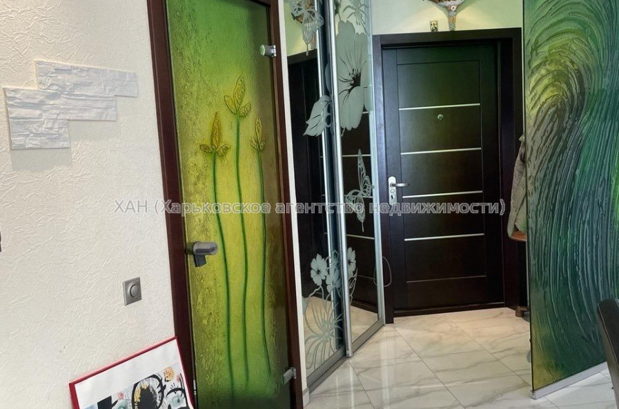 Продам квартиру, Барабашова академика ул. , 2  ком., 68 м², капитальный ремонт 