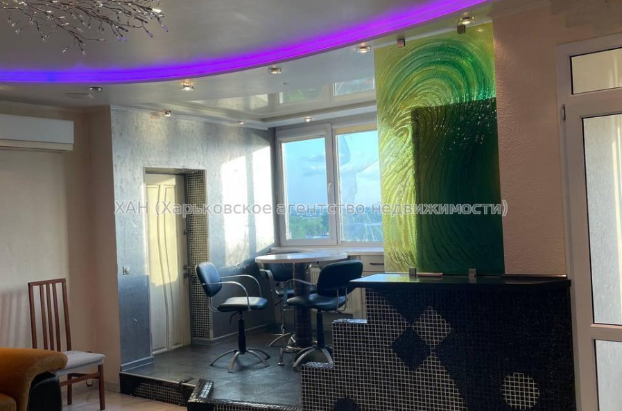 Продам квартиру, Барабашова академика ул. , 2 кім., 68 м², капитальный ремонт 