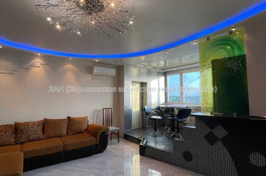 Продам квартиру, Барабашова академика ул. , 2 кім., 68 м², капитальный ремонт 