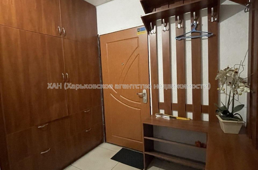 Продам квартиру, Барабашова академика ул. , 2  ком., 68 м², капитальный ремонт 