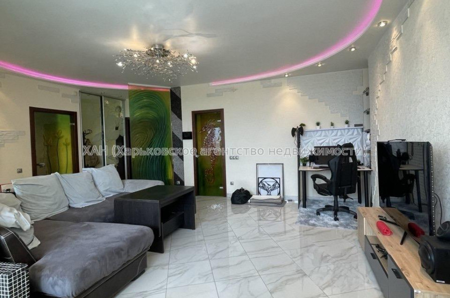 Продам квартиру, Барабашова академика ул. , 2  ком., 68 м², капитальный ремонт 