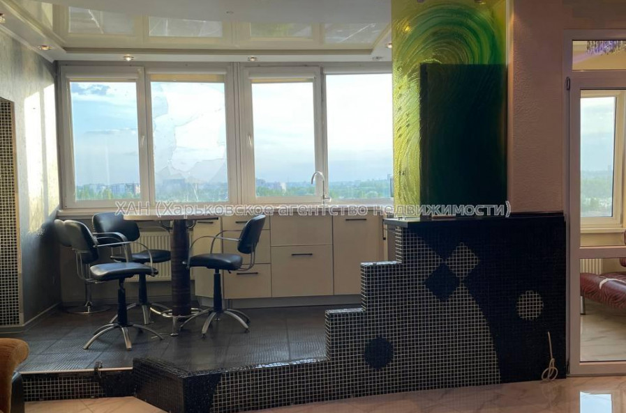 Продам квартиру, Барабашова академика ул. , 2 кім., 68 м², капитальный ремонт 