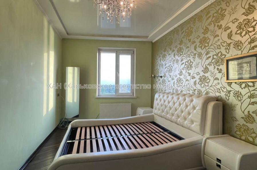 Продам квартиру, Барабашова академика ул. , 2 кім., 68 м², капитальный ремонт 