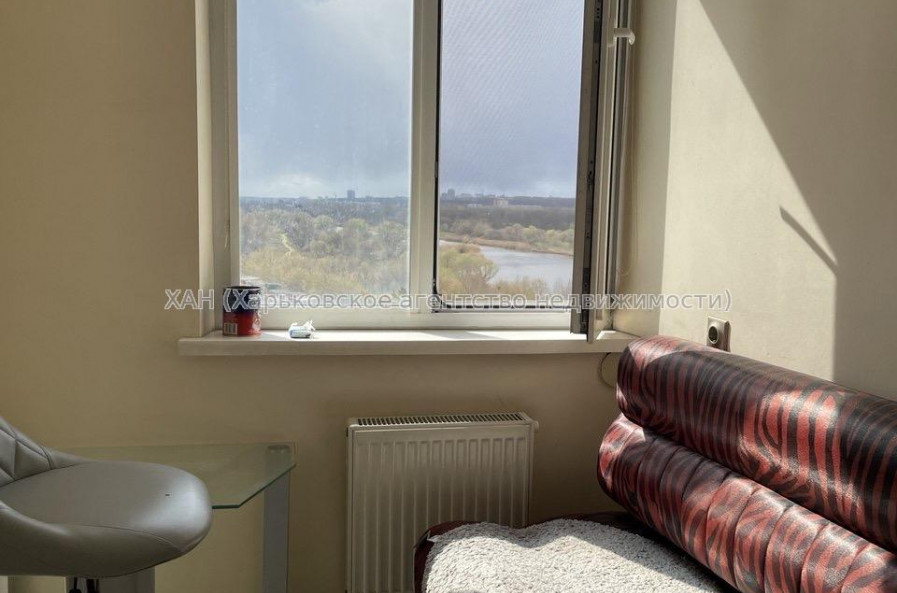 Продам квартиру, Барабашова академика ул. , 2  ком., 68 м², капитальный ремонт 