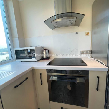 Продам квартиру, Барабашова академика ул. , 2 кім., 68 м², капитальный ремонт 