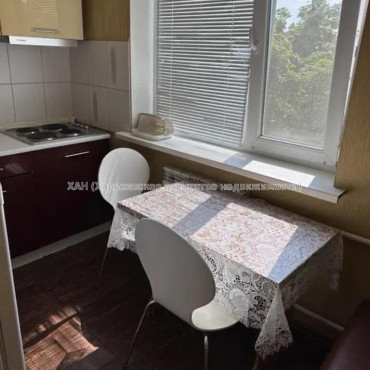 Продам квартиру, Холодногорская ул. , 2 кім., 45 м², косметический ремонт 