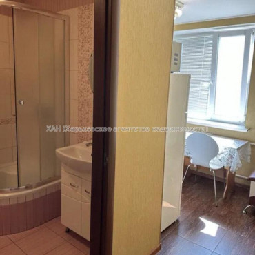 Продам квартиру, Холодногорская ул. , 2 кім., 45 м², косметический ремонт 