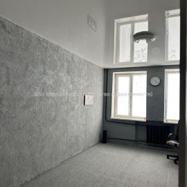 Продам квартиру, Леонида Быкова ул. , 2 кім., 49.60 м², косметический ремонт