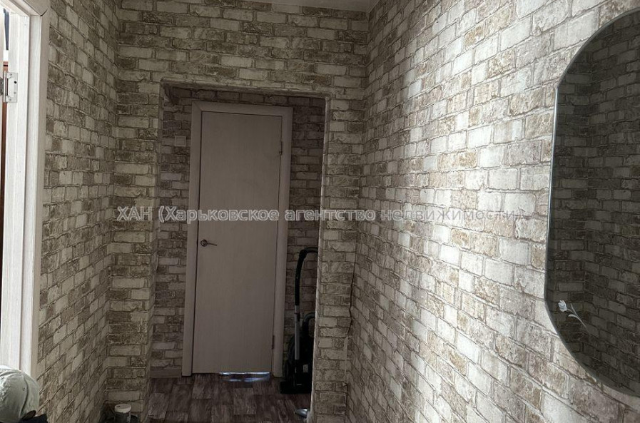 Продам квартиру, Леонида Быкова ул. , 2 кім., 49.60 м², косметический ремонт 