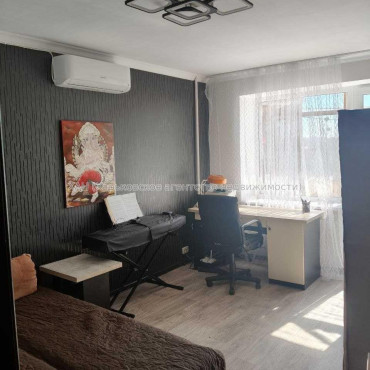 Продам квартиру, Отакара Яроша ул. , 2  ком., 47 м², косметический ремонт 