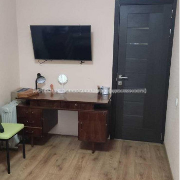 Продам квартиру, Отакара Яроша ул. , 2  ком., 47 м², косметический ремонт 