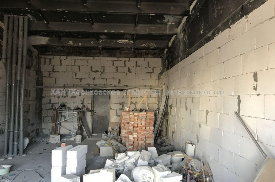 Продам квартиру, Героев Харькова просп. , 3 кім., 100 м², без внутренних работ 