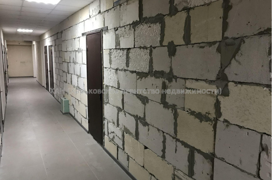 Продам квартиру, Героев Харькова просп. , 3 кім., 100 м², без внутренних работ 