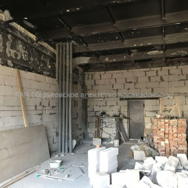 Продам квартиру, Героев Харькова просп. , 3 кім., 100 м², без внутренних работ 