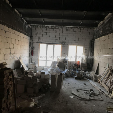 Продам квартиру, Героев Харькова просп. , 3 кім., 100 м², без внутренних работ 