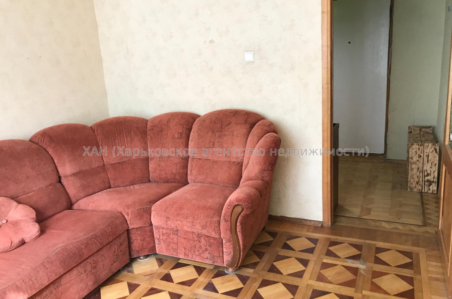 Продам квартиру, Светлая ул. , 21 , 2 кім., 45 м², советский ремонт 