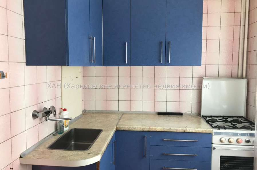 Продам квартиру, Светлая ул. , 21 , 2 кім., 45 м², советский ремонт 