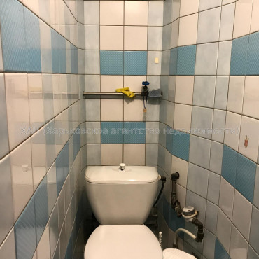 Продам квартиру, Светлая ул. , 21 , 2 кім., 45 м², советский ремонт 