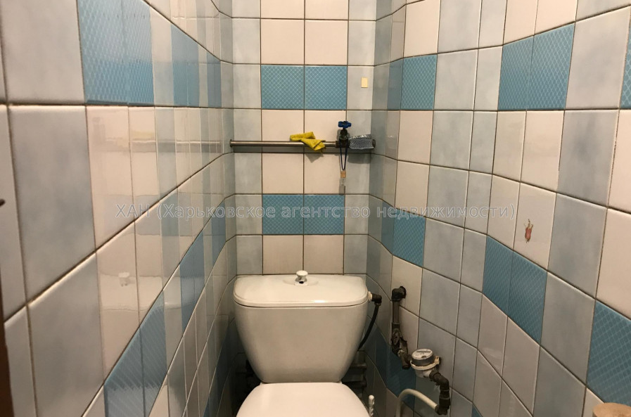 Продам квартиру, Светлая ул. , 21 , 2 кім., 45 м², советский ремонт 