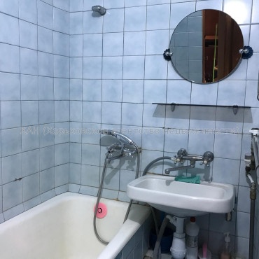 Продам квартиру, Светлая ул. , 21 , 2 кім., 45 м², советский ремонт 