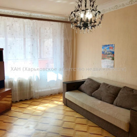 Продам квартиру, Светлая ул. , 21 , 2  ком., 45 м², советский ремонт