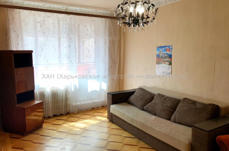 Продам квартиру, Светлая ул. , 21 , 2 кім., 45 м², советский ремонт 