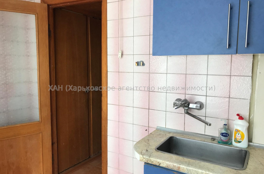 Продам квартиру, Светлая ул. , 21 , 2 кім., 45 м², советский ремонт 