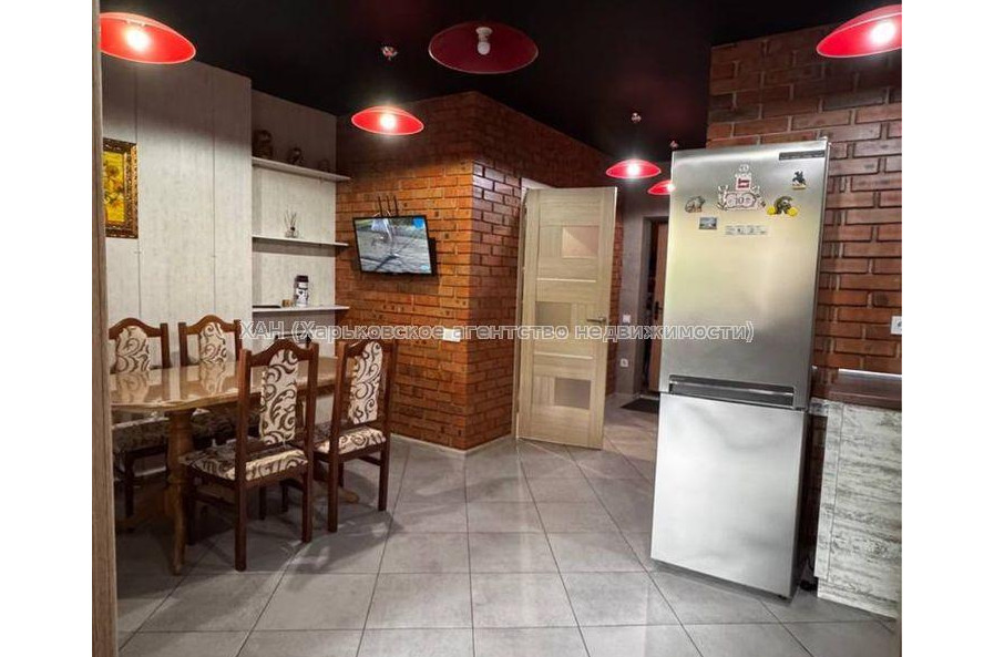 Продам квартиру, Новоалександровская ул. , 2 кім., 55 м², капитальный ремонт 