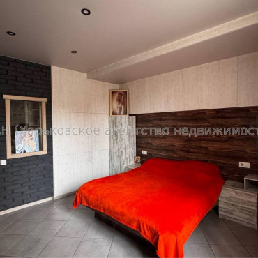 Продам квартиру, Новоалександровская ул. , 2 кім., 55 м², капитальный ремонт 
