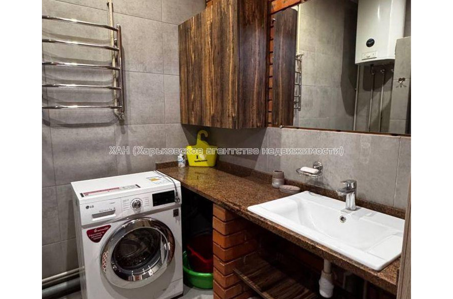 Продам квартиру, Новоалександровская ул. , 2 кім., 55 м², капитальный ремонт 