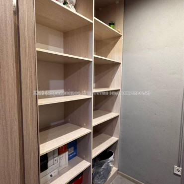 Продам квартиру, Новоалександровская ул. , 2 кім., 55 м², капитальный ремонт 