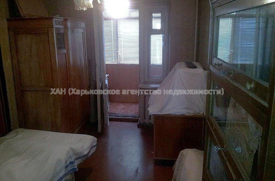 Продам квартиру, Вокзальная ул. , 3 кім., 65 м², косметический ремонт 