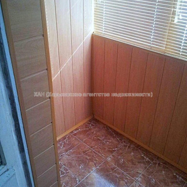 Продам квартиру, Вокзальная ул. , 3 кім., 65 м², косметический ремонт 