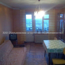 Продам квартиру, Вокзальная ул. , 3 кім., 65 м², косметический ремонт