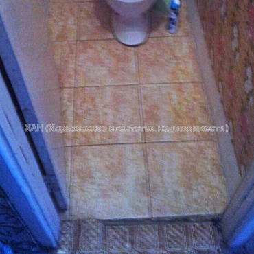 Продам квартиру, Вокзальная ул. , 3 кім., 65 м², косметический ремонт 