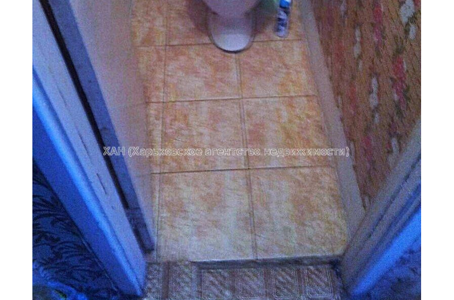 Продам квартиру, Вокзальная ул. , 3 кім., 65 м², косметический ремонт 