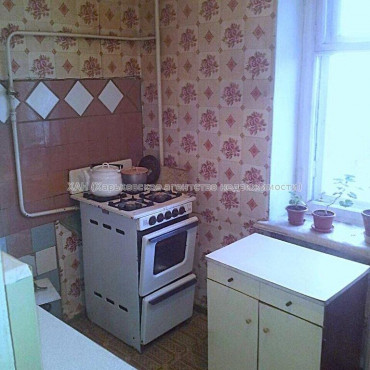 Продам квартиру, Вокзальная ул. , 3 кім., 65 м², косметический ремонт 