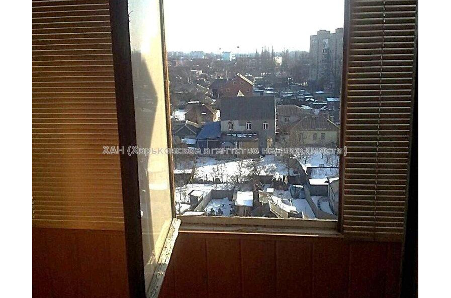 Продам квартиру, Вокзальная ул. , 3 кім., 65 м², косметический ремонт 